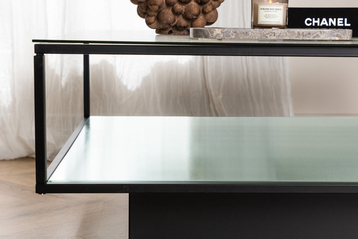 Maglehem Beistelltisch in Schwarz präsentiert im Onlineshop von KAQTU Design AG. Beistelltisch ist von Furniture Fashion