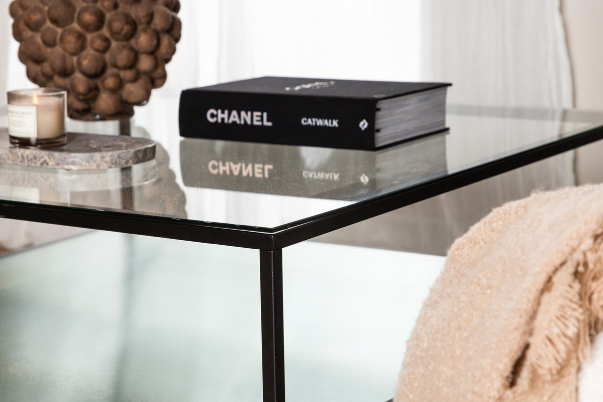 Maglehem Beistelltisch in Schwarz präsentiert im Onlineshop von KAQTU Design AG. Beistelltisch ist von Furniture Fashion