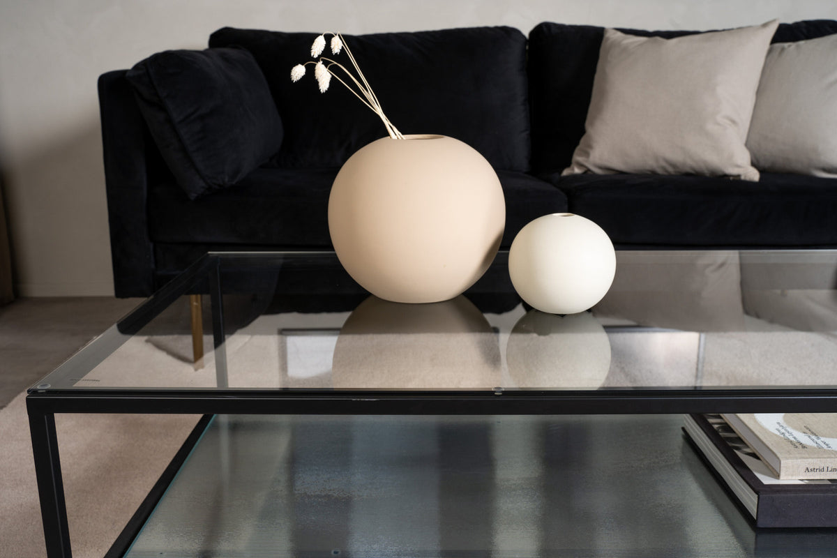 Maglehem Beistelltisch in Schwarz präsentiert im Onlineshop von KAQTU Design AG. Beistelltisch ist von Furniture Fashion