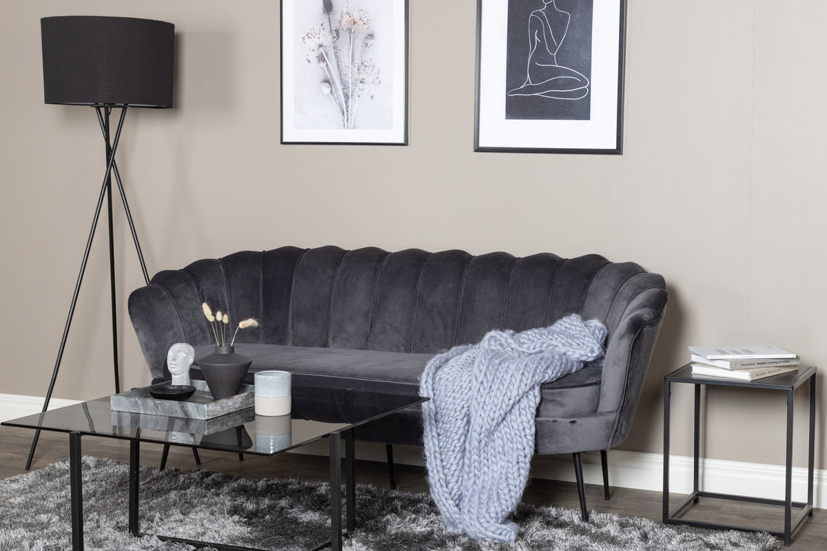 Calais Sofa in Dunkelgrau präsentiert im Onlineshop von KAQTU Design AG. 3er Sofa ist von Venture Home