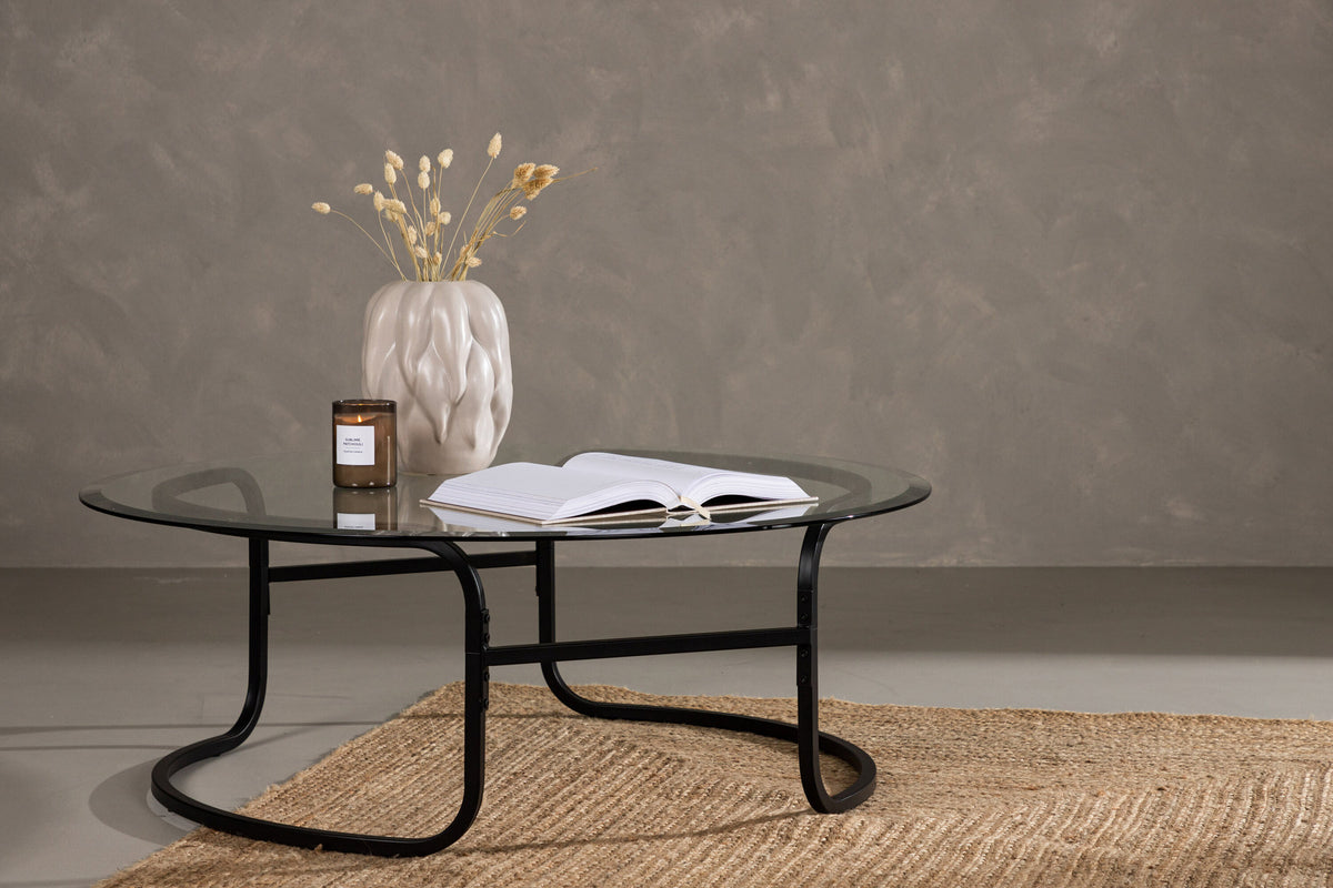 Lomma Beistelltisch in Schwarz präsentiert im Onlineshop von KAQTU Design AG. Beistelltisch ist von Furniture Fashion