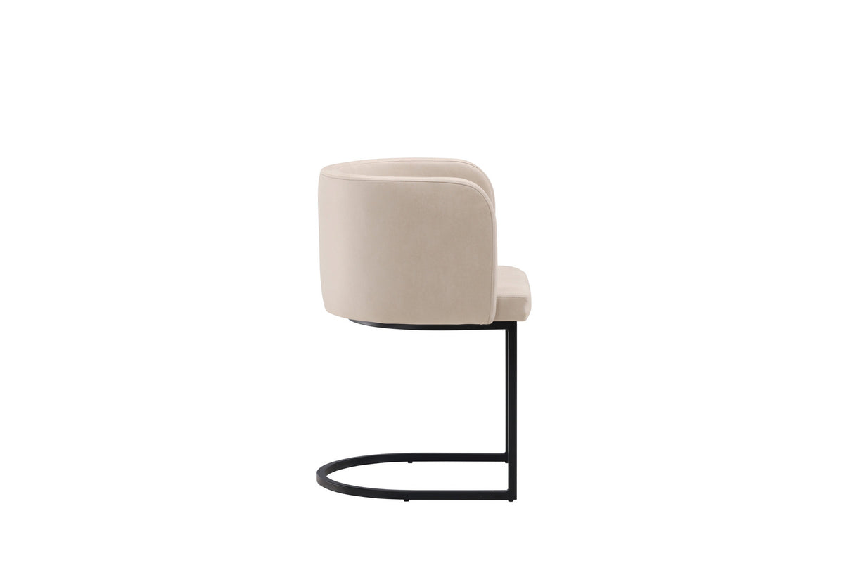 Simrishamn Stuhl in Beige präsentiert im Onlineshop von KAQTU Design AG. Schalenstuhl mit Armlehne ist von Furniture Fashion