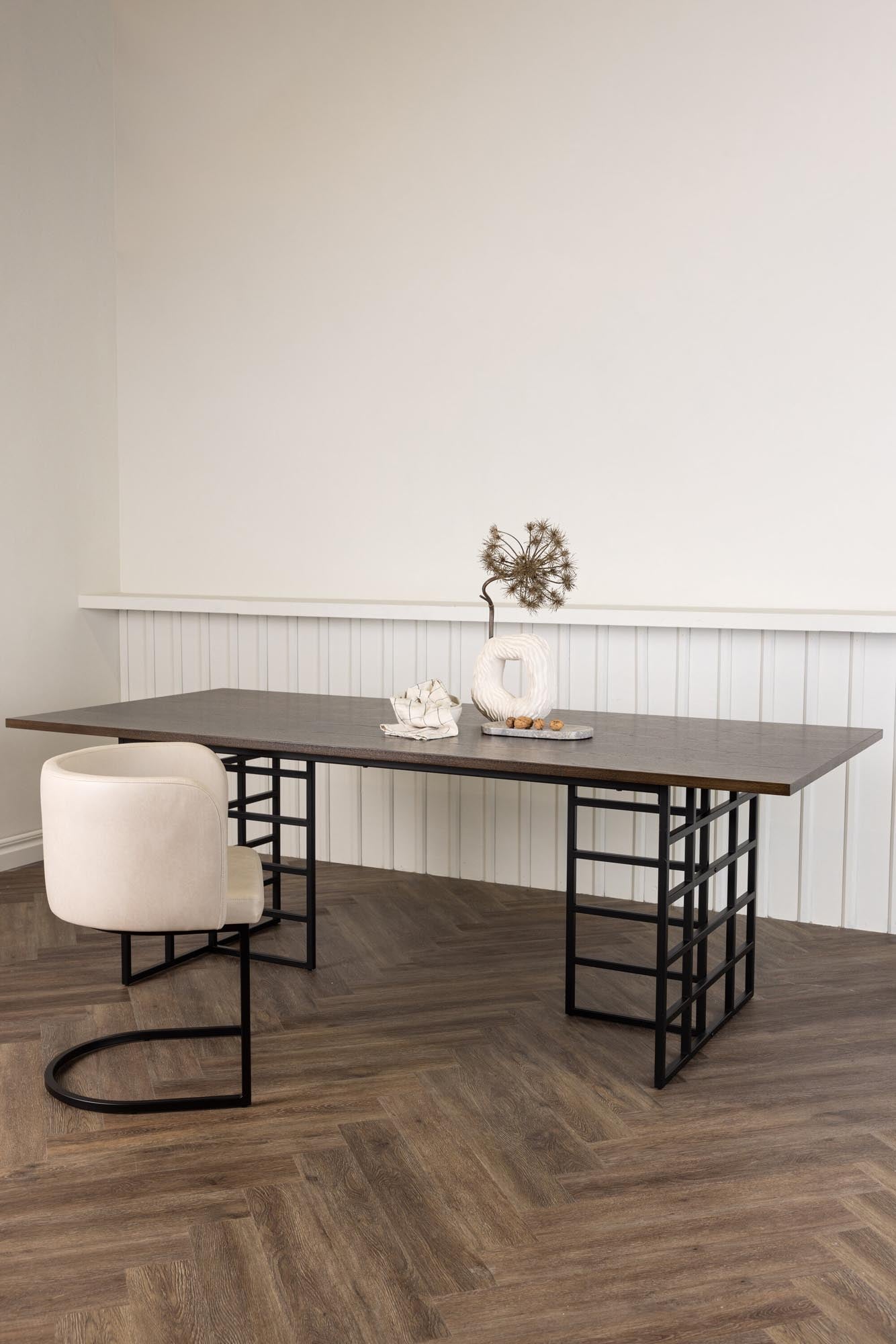 Ystad Tisch in Mokka präsentiert im Onlineshop von KAQTU Design AG. Esstisch ist von Furniture Fashion