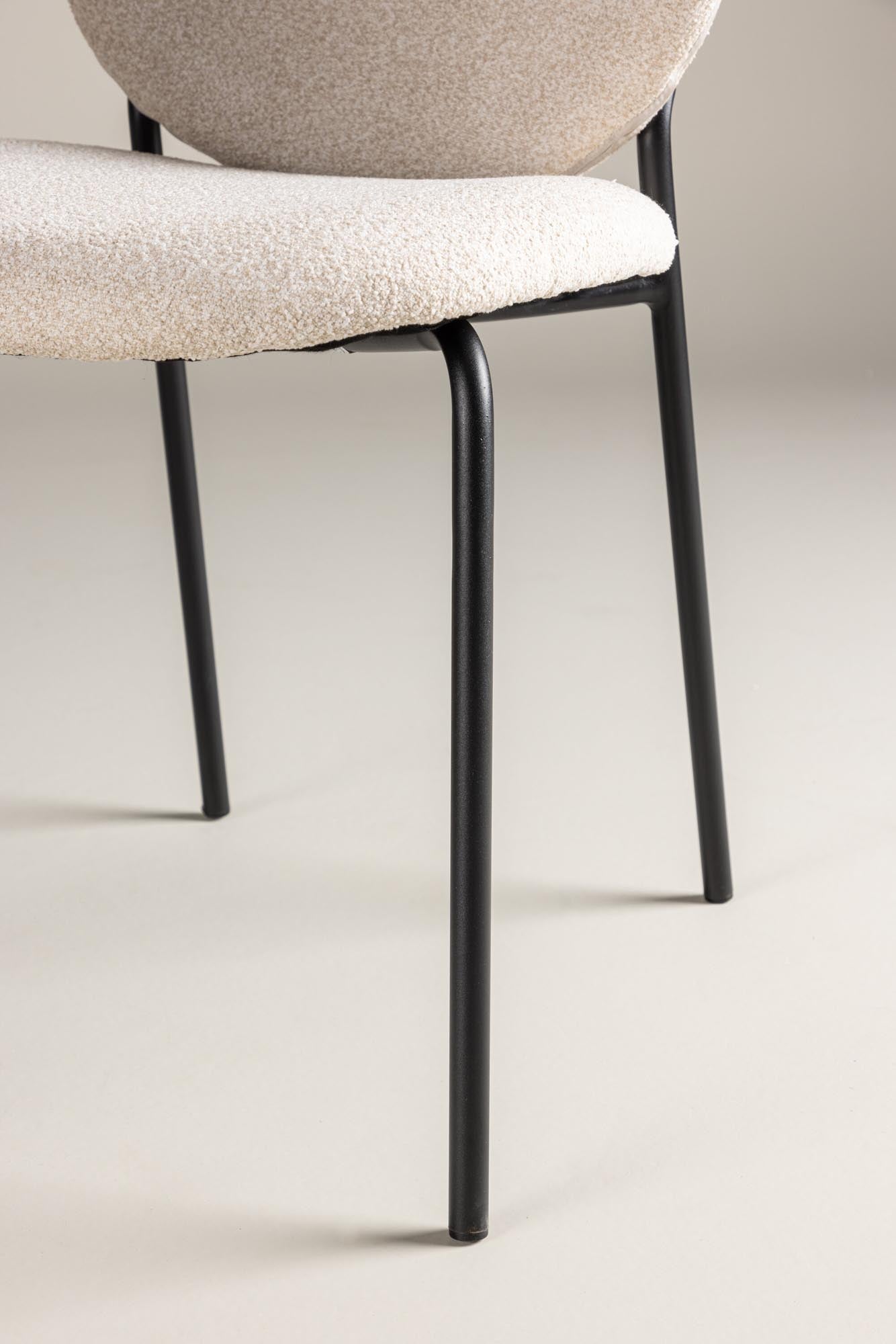 Eleganter Vault Stuhl: Perfekte Ergänzung für Ihr modernes Esszimmer.