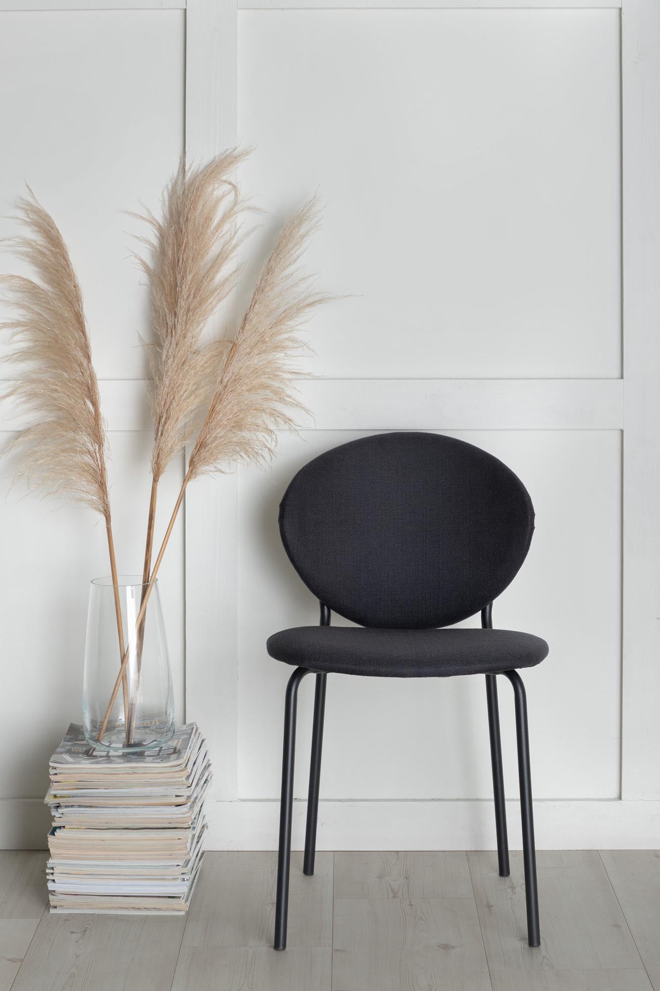 Eleganter Tresorstuhl von Venture Home: Komfort trifft modernes Design in zeitlosem Schwarz. Ideal für stilvolle Esszimmer.