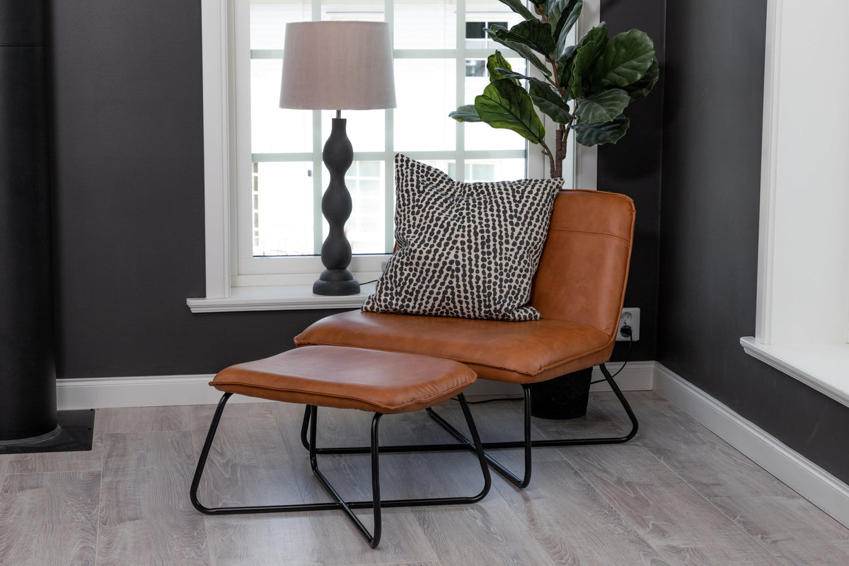 X-Lounge Stuhl in Braun präsentiert im Onlineshop von KAQTU Design AG. Sessel ist von Venture Home