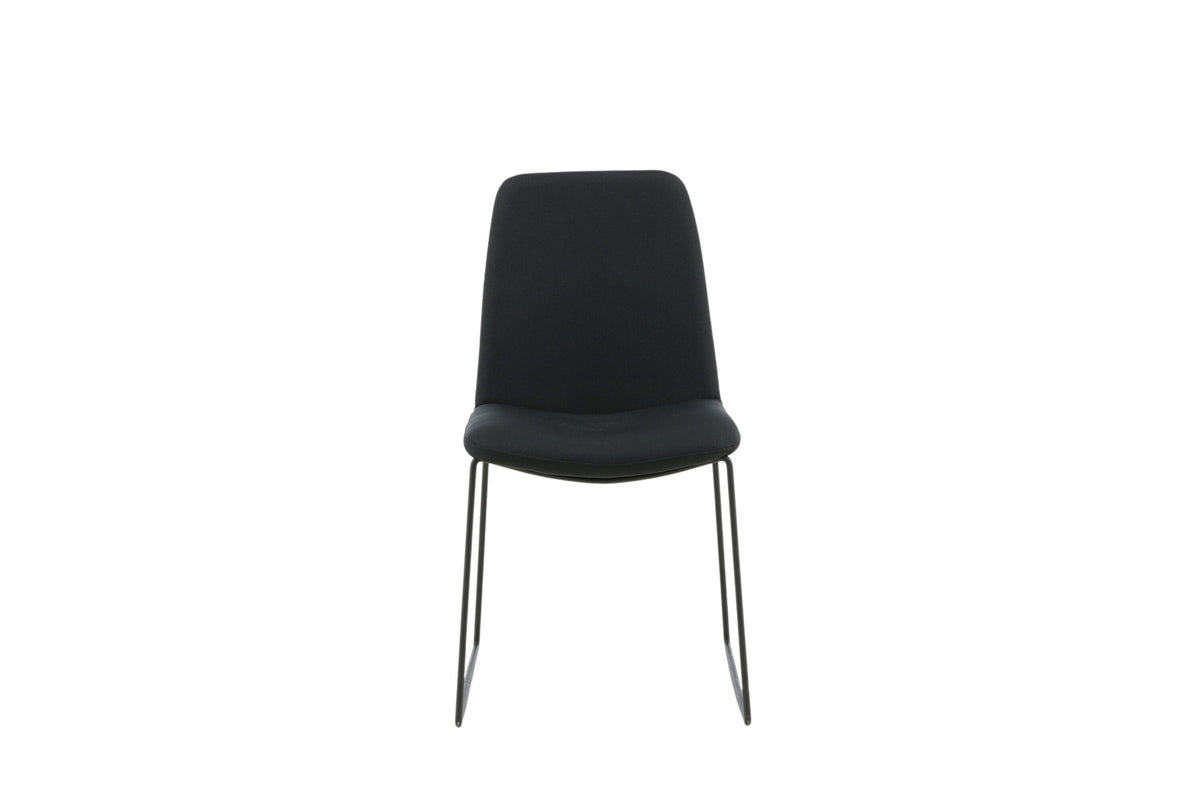 Muce Stuhl in Schwarz präsentiert im Onlineshop von KAQTU Design AG. Stuhl ist von Venture Home