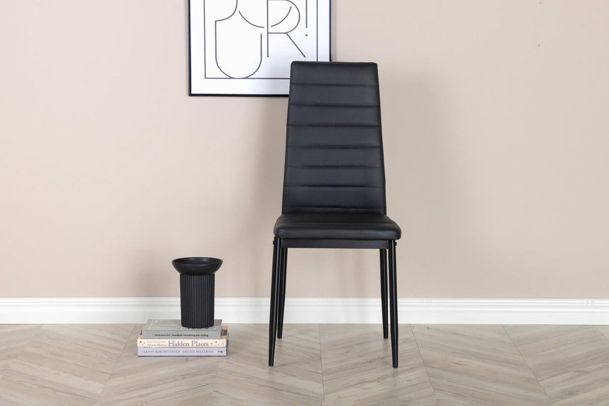 Slim Esszimmerstuhl in Schwarz präsentiert im Onlineshop von KAQTU Design AG. Stuhl ist von Venture Home