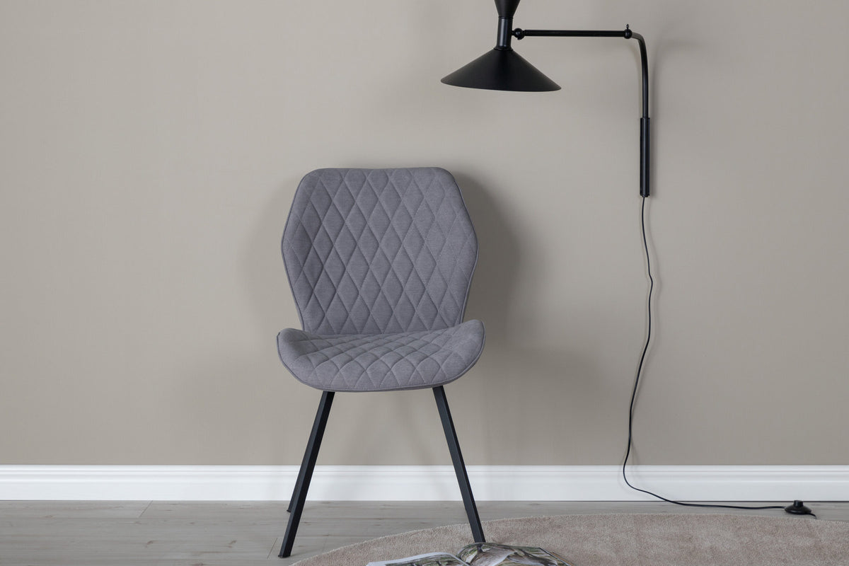 Gemma Stuhl in Grau präsentiert im Onlineshop von KAQTU Design AG. Stuhl ist von Venture Home