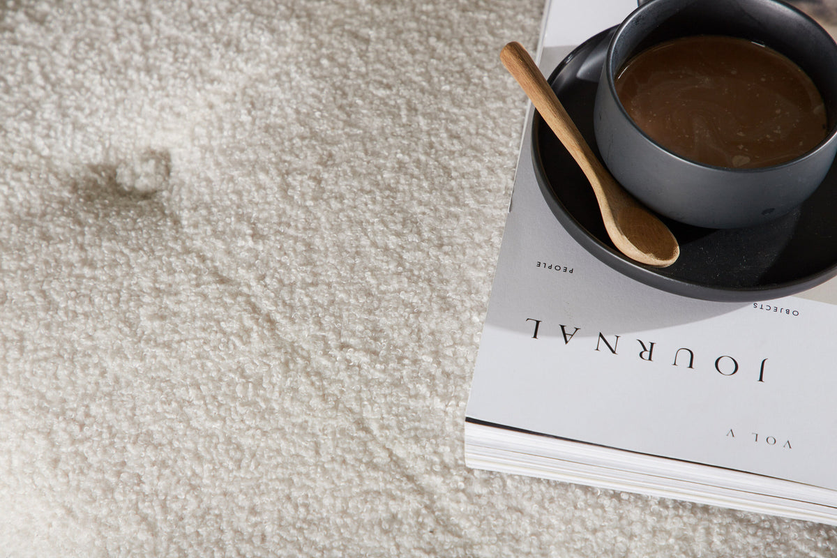 Salina Ottomane / Pouf in Weiss präsentiert im Onlineshop von KAQTU Design AG. Ottoman ist von Venture Home