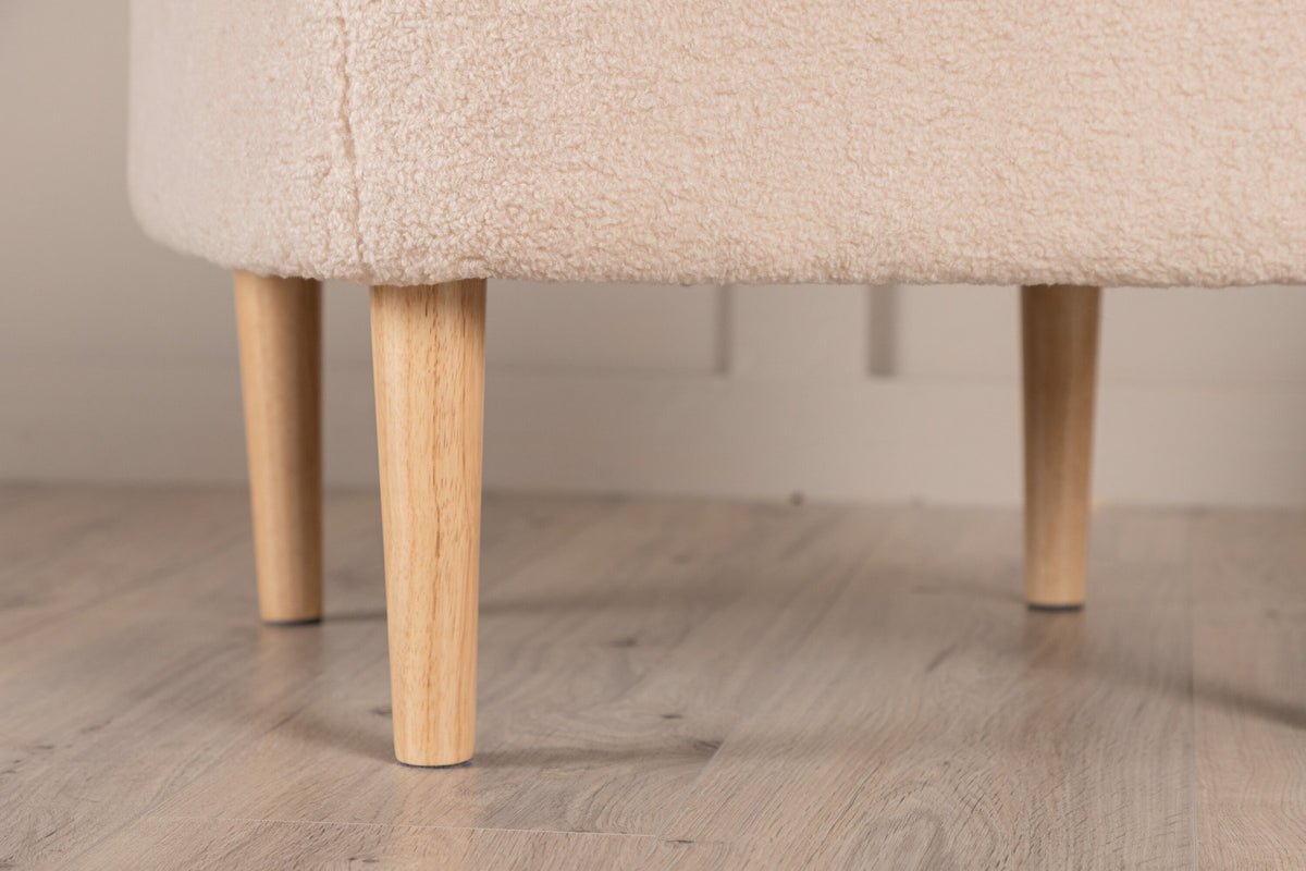 Salina Ottomane / Pouf in Weiss präsentiert im Onlineshop von KAQTU Design AG. Pouf ist von Venture Home