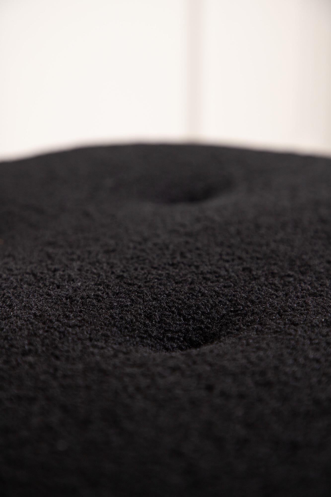 Elegante Salina Ottomane von Venture Home: Hochwertiger Pouf aus Vlies, vielseitig einsetzbar und ideal für stilvolle Akzente in jedem Raum.