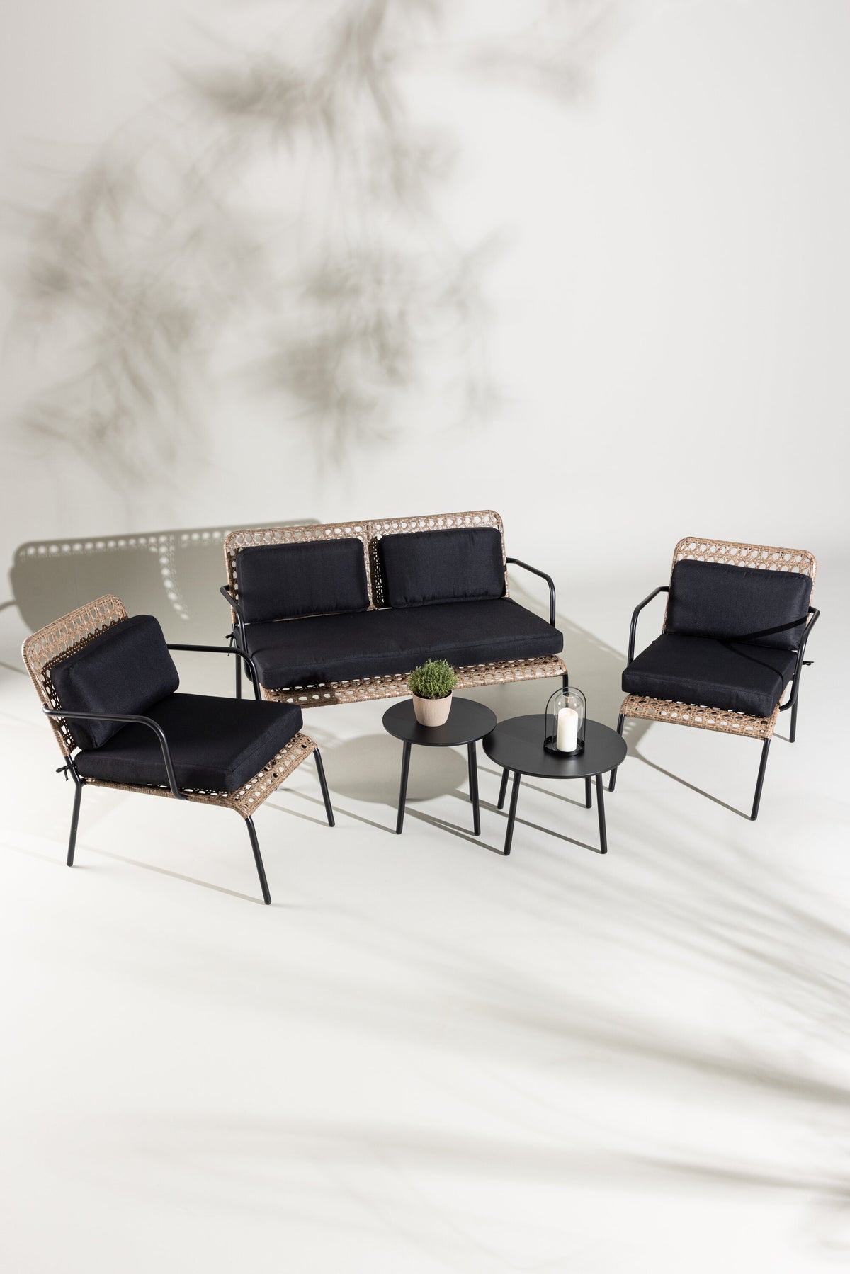 Paola Sofa Outdoorset ⌀50cm in Natur präsentiert im Onlineshop von KAQTU Design AG. Loungeset ist von Venture Home