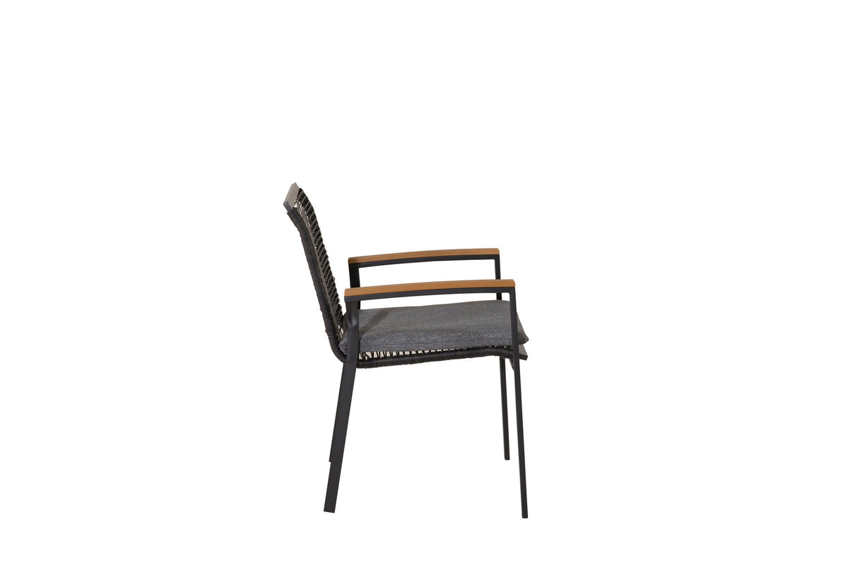 Dallas Gartenstuhl in Schwarz präsentiert im Onlineshop von KAQTU Design AG. Gartenstuhl mit Armlehnen ist von Venture Home