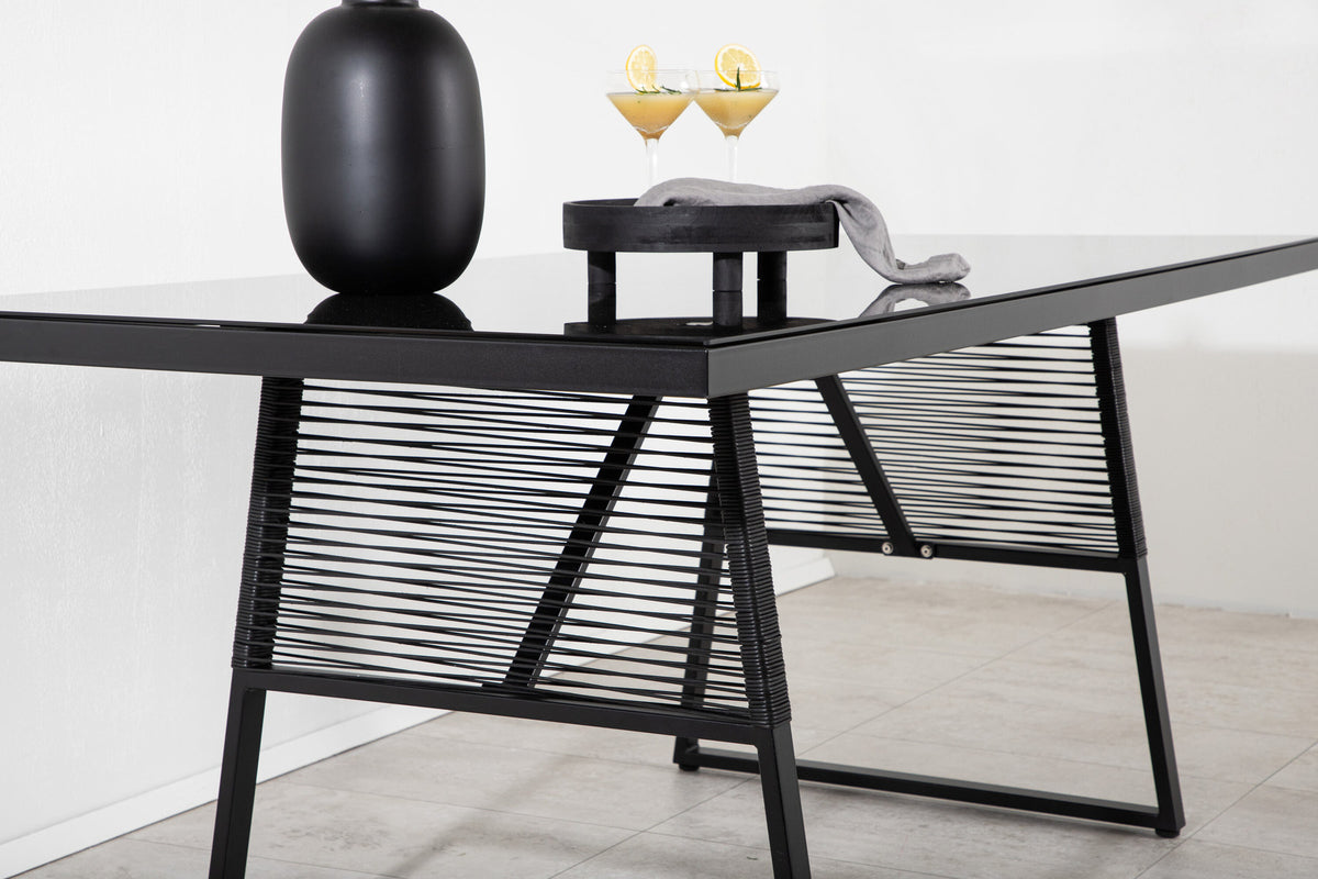 Tisch Dallas in Schwarz präsentiert im Onlineshop von KAQTU Design AG. Gartentisch ist von Venture Home