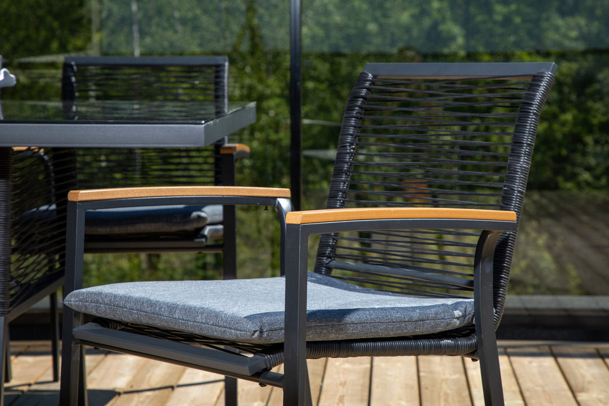 Tisch Dallas in Schwarz präsentiert im Onlineshop von KAQTU Design AG. Gartentisch ist von Venture Home