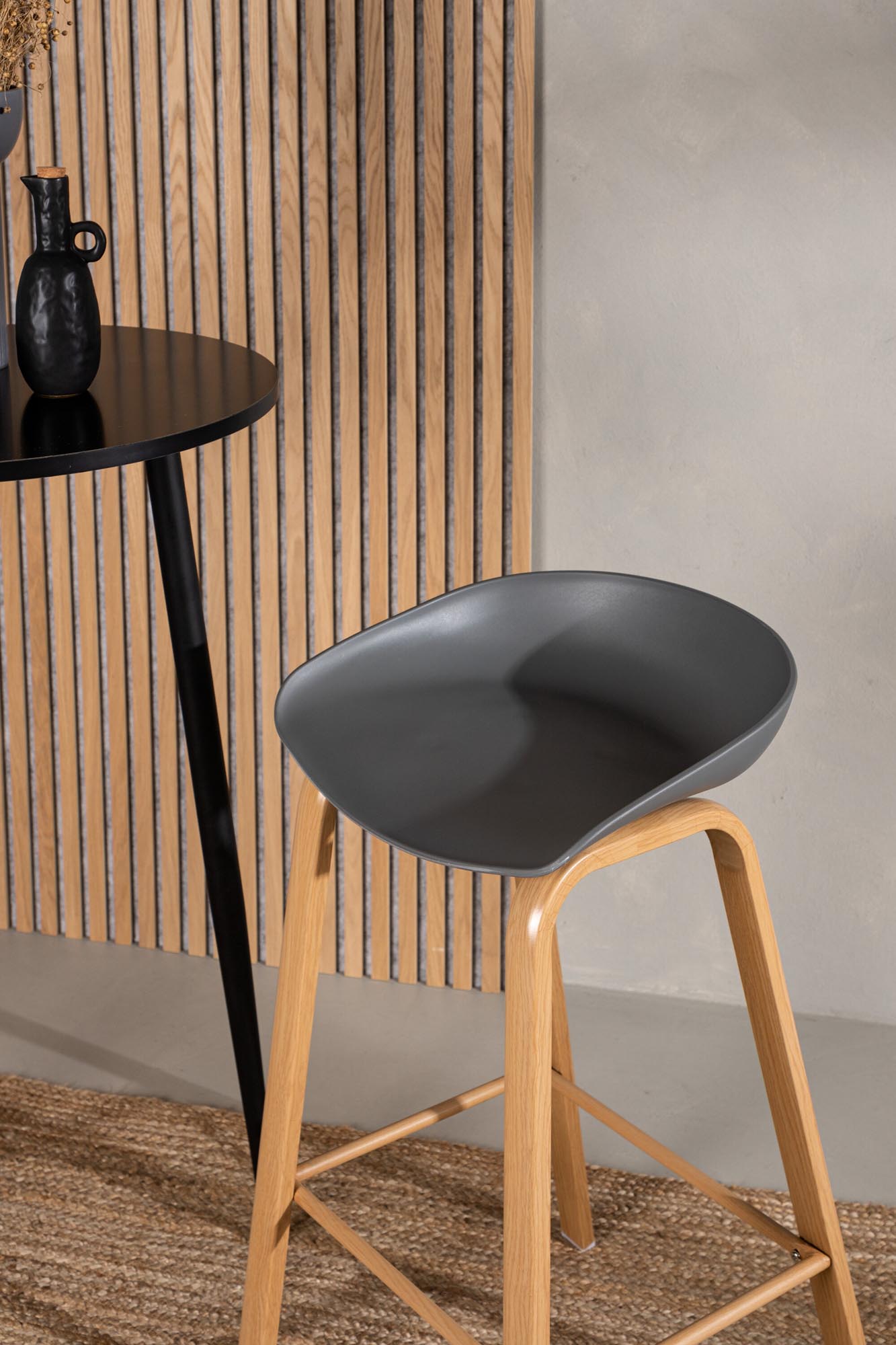 Decatur Barstuhl in Grau präsentiert im Onlineshop von KAQTU Design AG. Barstuhl ist von Venture Home