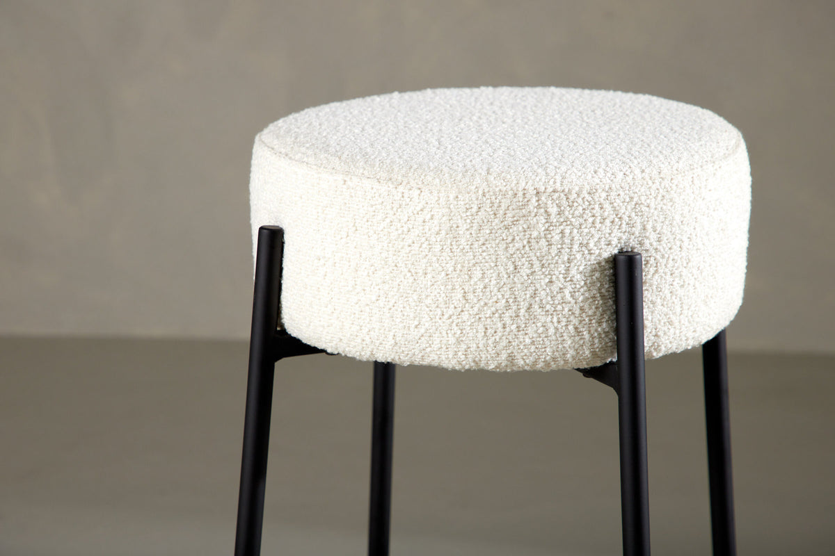 Tucson Barstuhl in Weiss präsentiert im Onlineshop von KAQTU Design AG. Barhocker ist von Venture Home