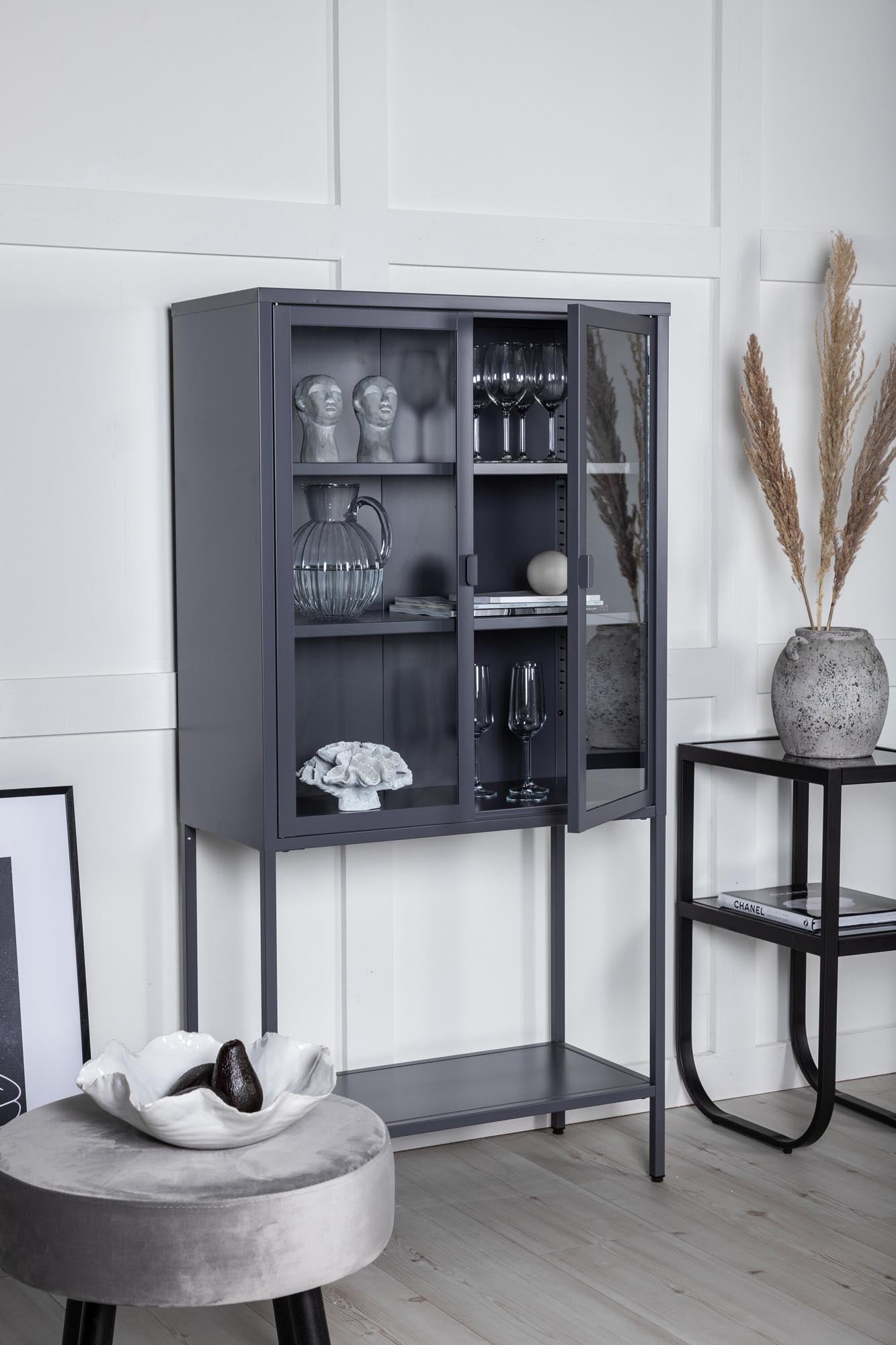 Mischa Kabinett in Grau präsentiert im Onlineshop von KAQTU Design AG. Cabinet ist von Venture Home