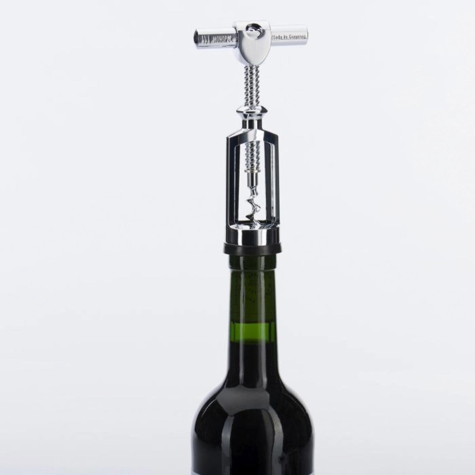 Stilvoller Glockenkorkenzieher von Westmark, verchromt, 15.5x7x3.5cm, perfekt für einfaches und elegantes Öffnen von Weinflaschen.