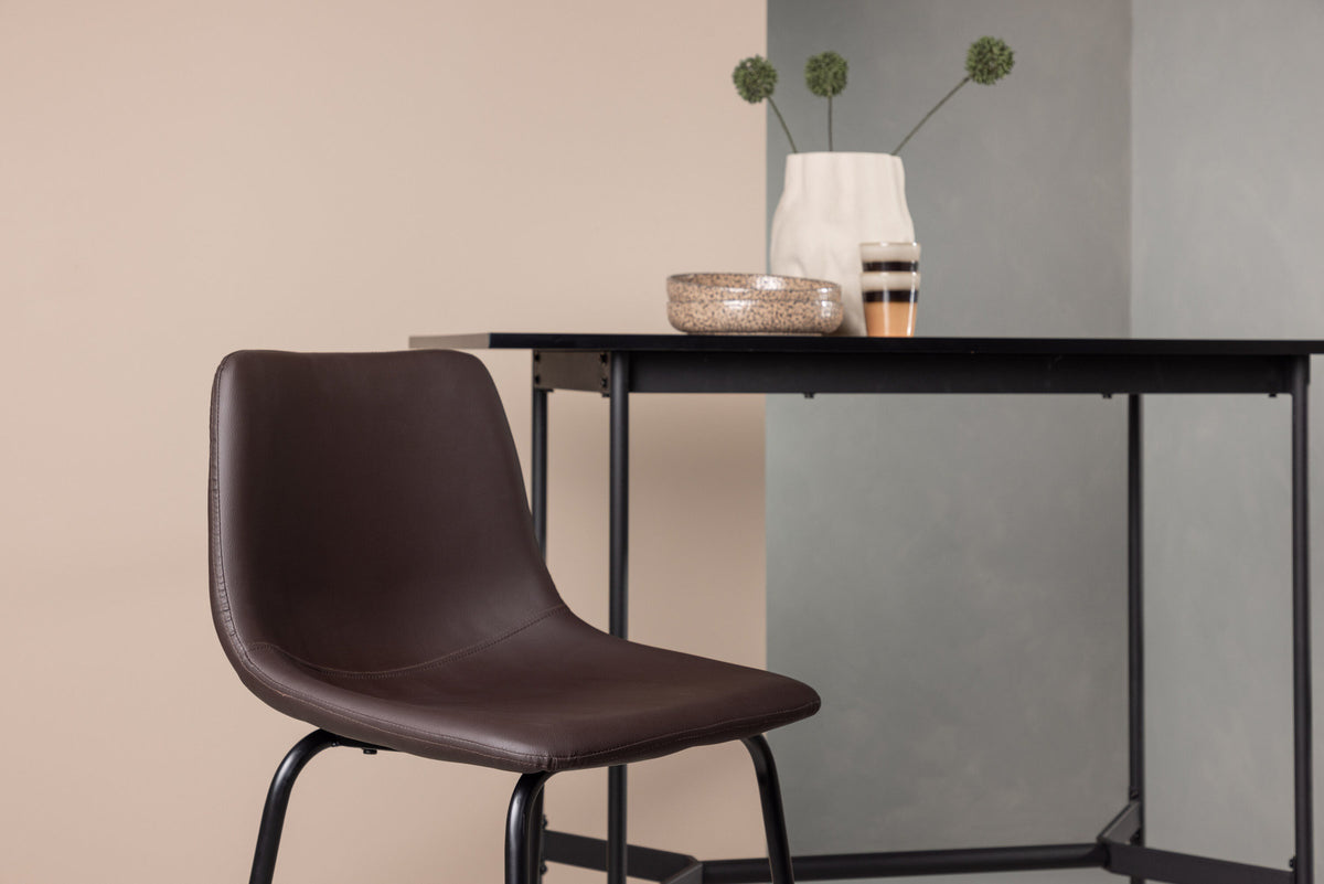 Alexi Barstuhl in Braun präsentiert im Onlineshop von KAQTU Design AG. Barstuhl ist von Venture Home