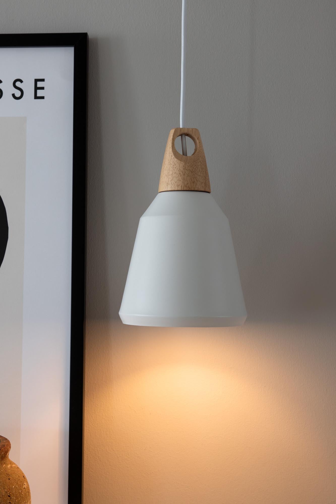 Nao Pendelleuchte von Venture Home: Elegante Lichtquelle aus hochwertigem Stahl, ideal für jeden Raum und Einrichtungsstil.