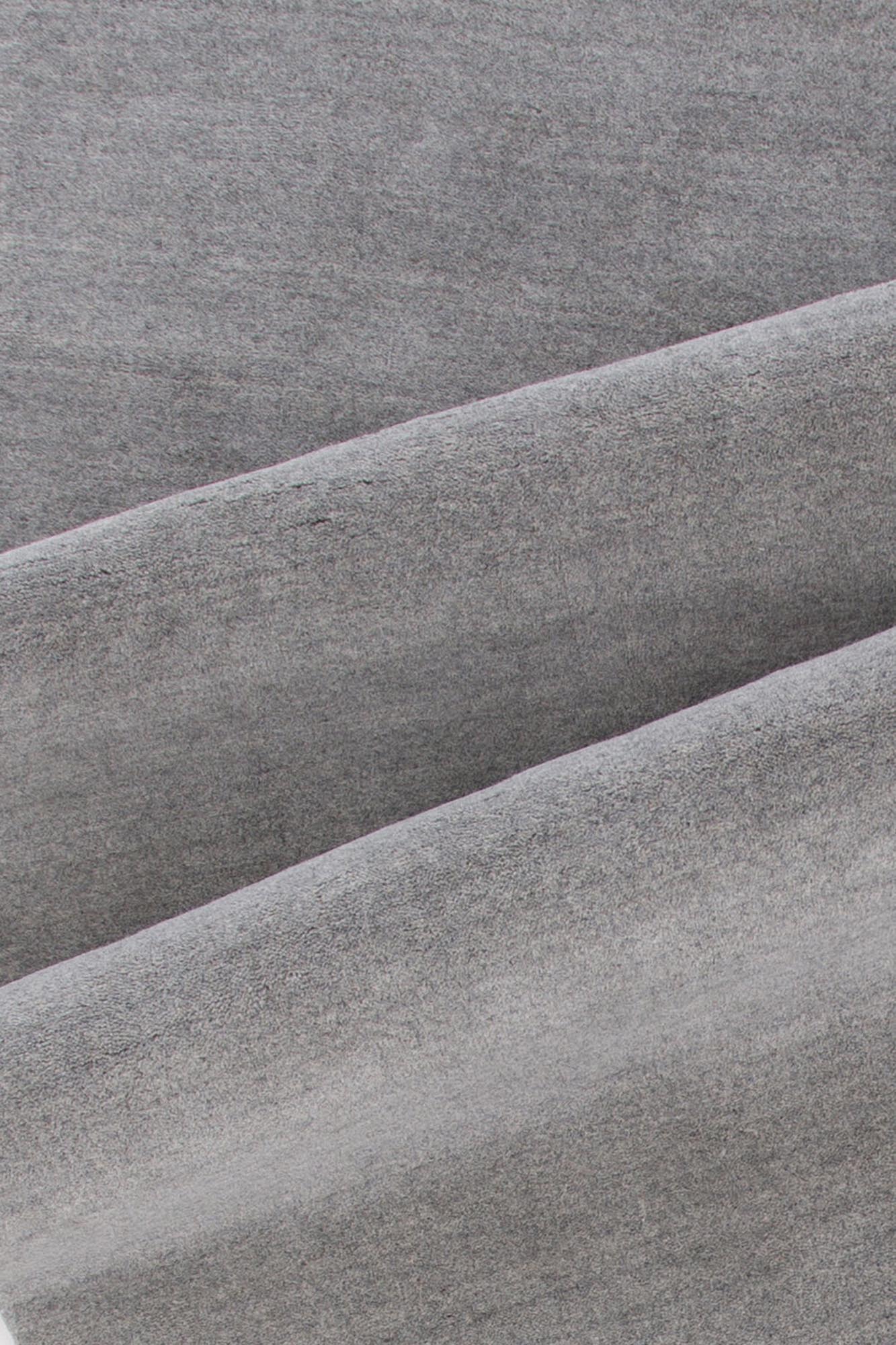 Ulla Teppich von Venture Home: Hochwertiger Wollteppich, der Wärme und Eleganz in Ihr Zuhause bringt. Vielseitig und pflegeleicht.