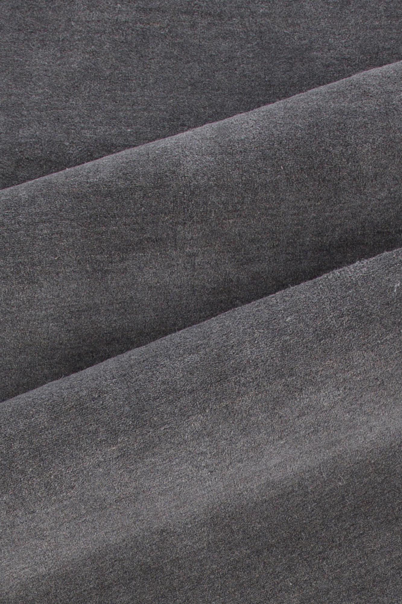 Ulla Teppich von Venture Home: Eleganter Wollteppich, der Komfort und Stil vereint. Ideal für einladende Wohnräume.