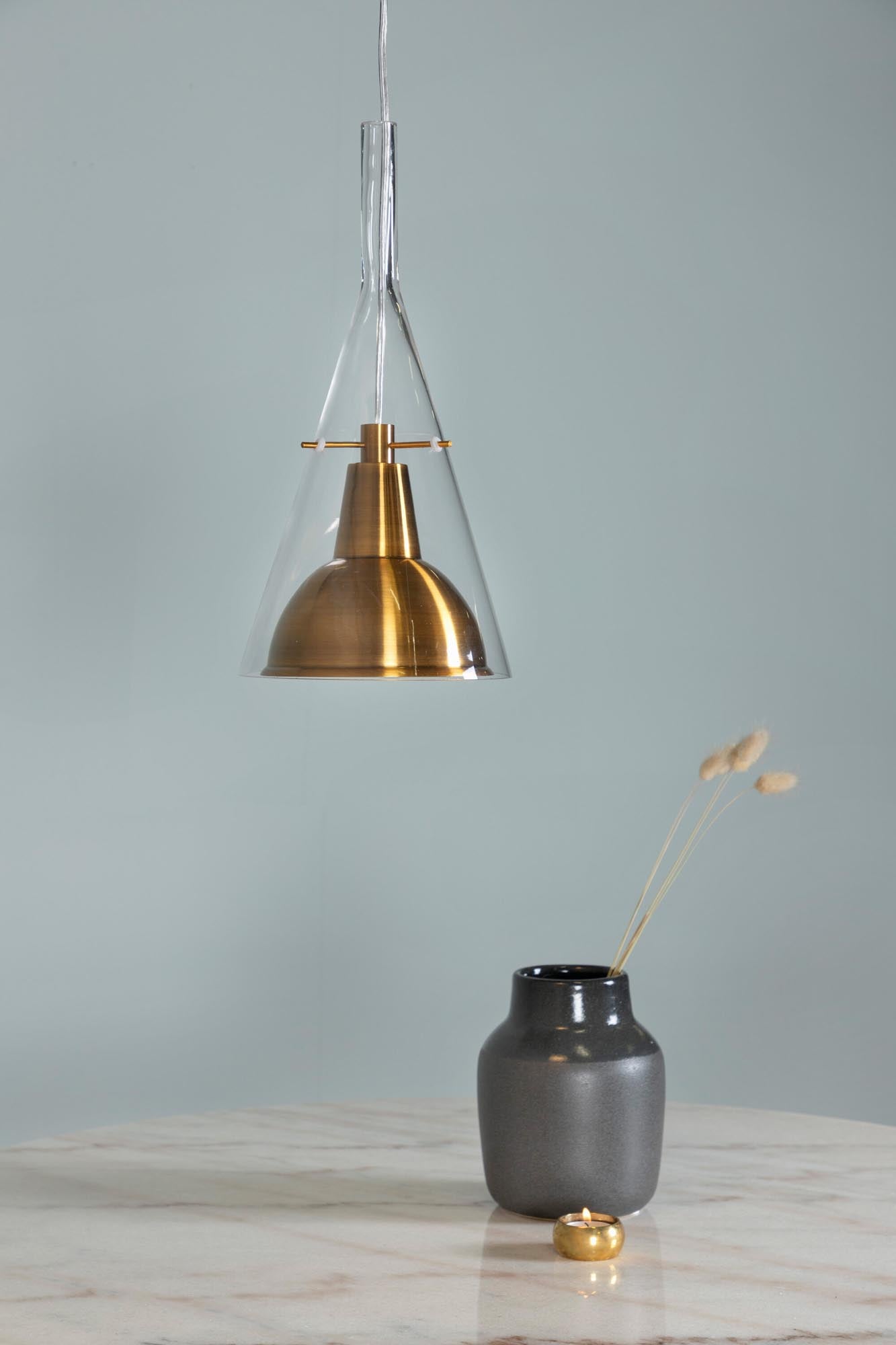 Sirius Pendelleuchte in Gold präsentiert im Onlineshop von KAQTU Design AG. Pendelleuchte ist von Venture Home