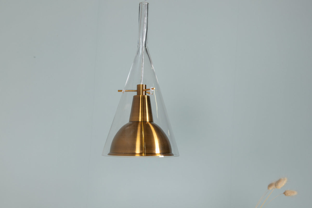Sirius Pendelleuchte in Gold präsentiert im Onlineshop von KAQTU Design AG. Pendelleuchte ist von Venture Home