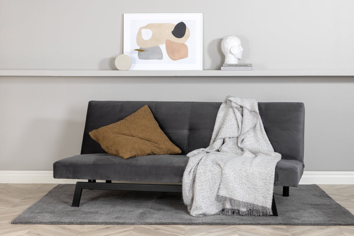 Bodil Sofa in Dunkelgrau präsentiert im Onlineshop von KAQTU Design AG. Bettsofa ist von Venture Home