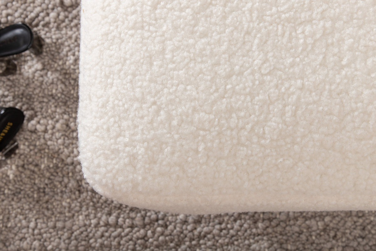 Boom Ottoman / Pouf in Weiss präsentiert im Onlineshop von KAQTU Design AG. Ottoman ist von Venture Home