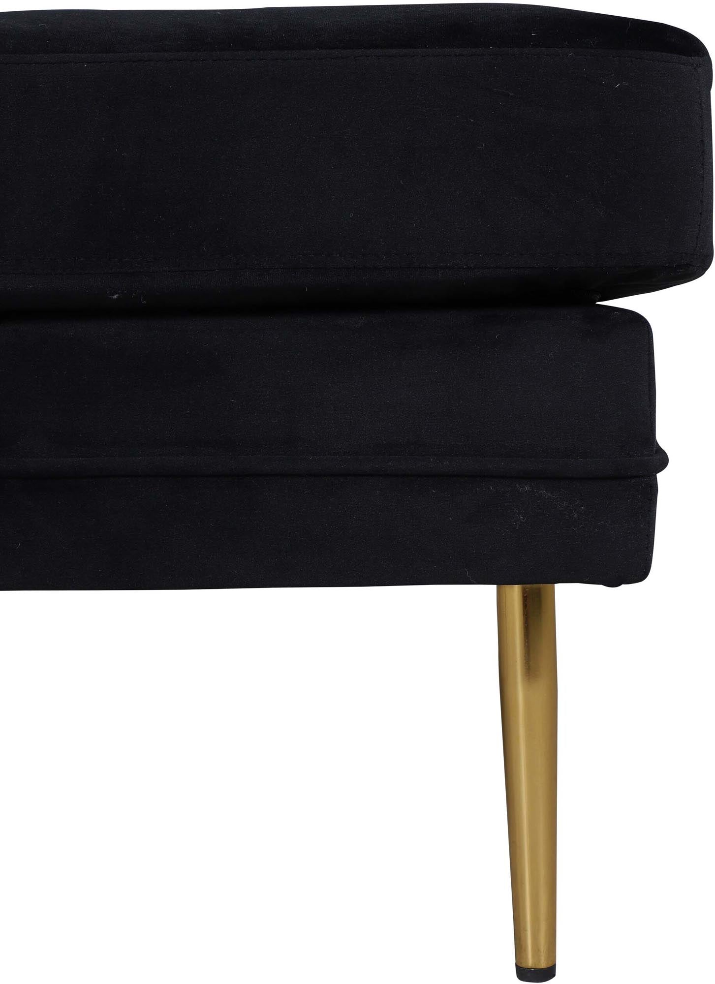 Boom Ottoman / Pouf in Schwarz präsentiert im Onlineshop von KAQTU Design AG. Ottoman ist von Venture Home