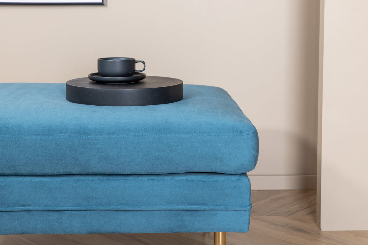 Boom Ottoman / Pouf in Blau präsentiert im Onlineshop von KAQTU Design AG. Ottoman ist von Venture Home