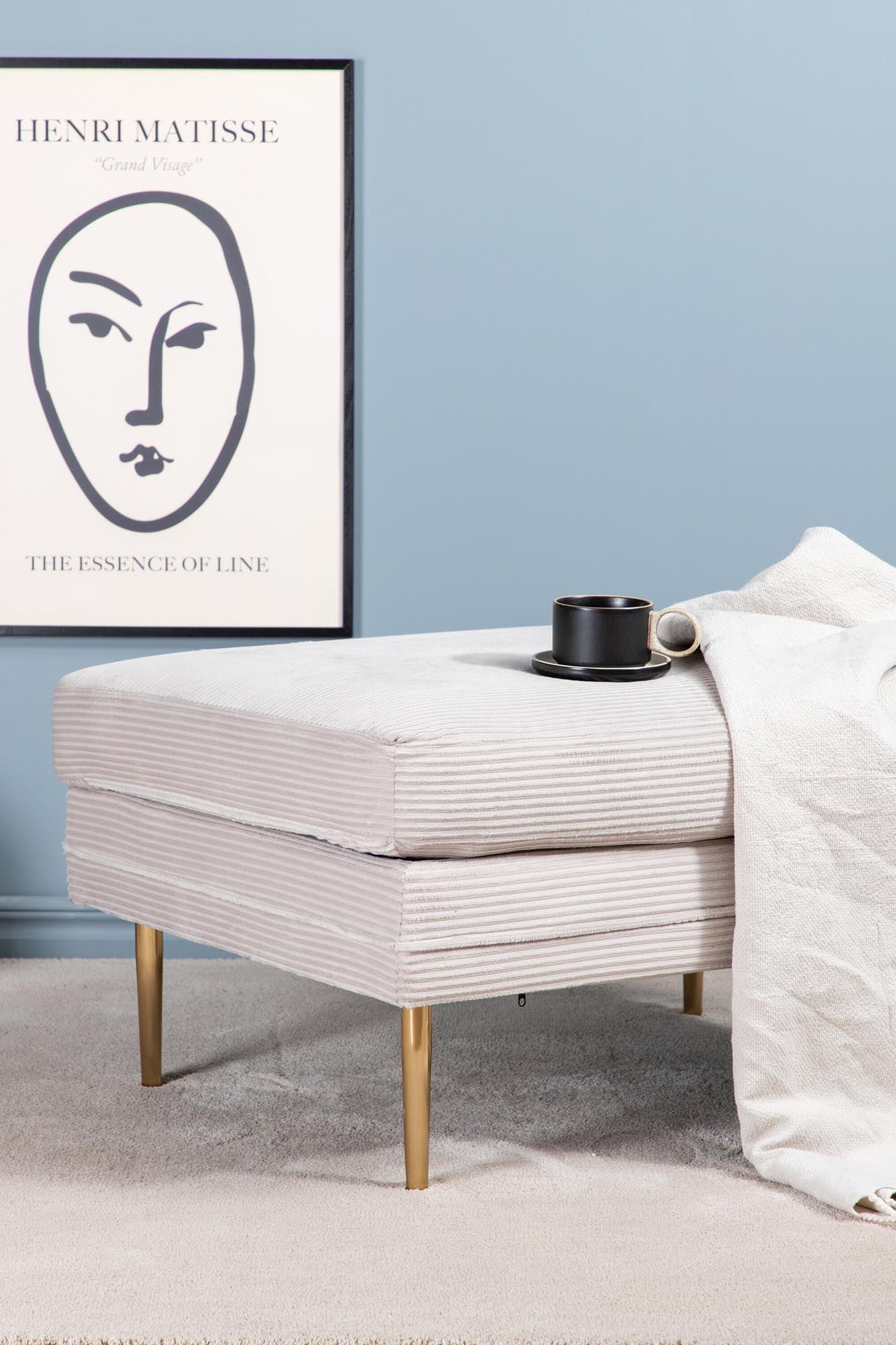 Boom Ottoman / Pouf in Beige präsentiert im Onlineshop von KAQTU Design AG. Ottoman ist von Venture Home