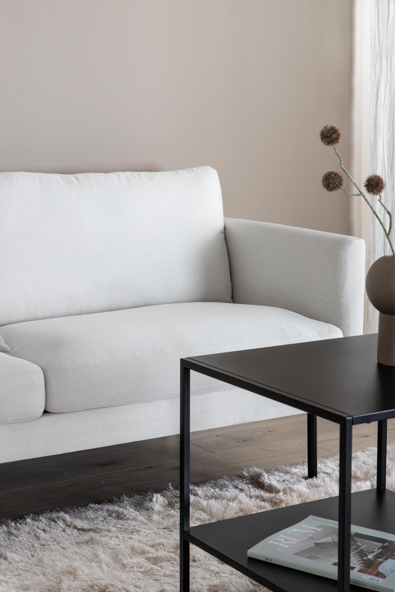 Elegantes Zoom 2er Sofa von Venture Home: Luxuriöser Samt, schmale Metallbeine und stilvolles Design für Ihr Zuhause.