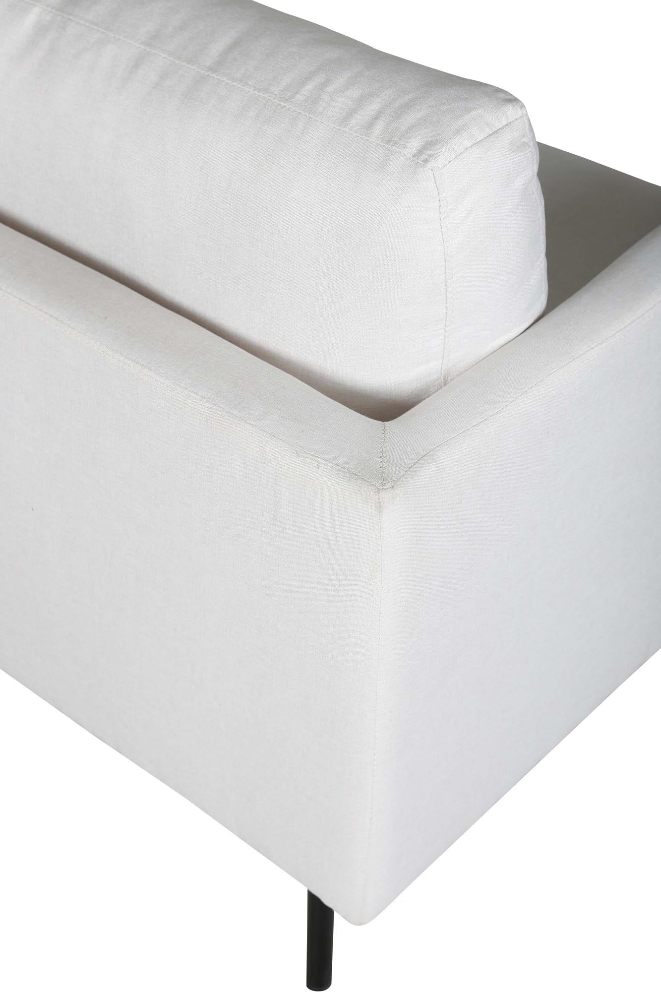 Zoom Sessel von Venture Home: Eleganz und Entspannung vereint.