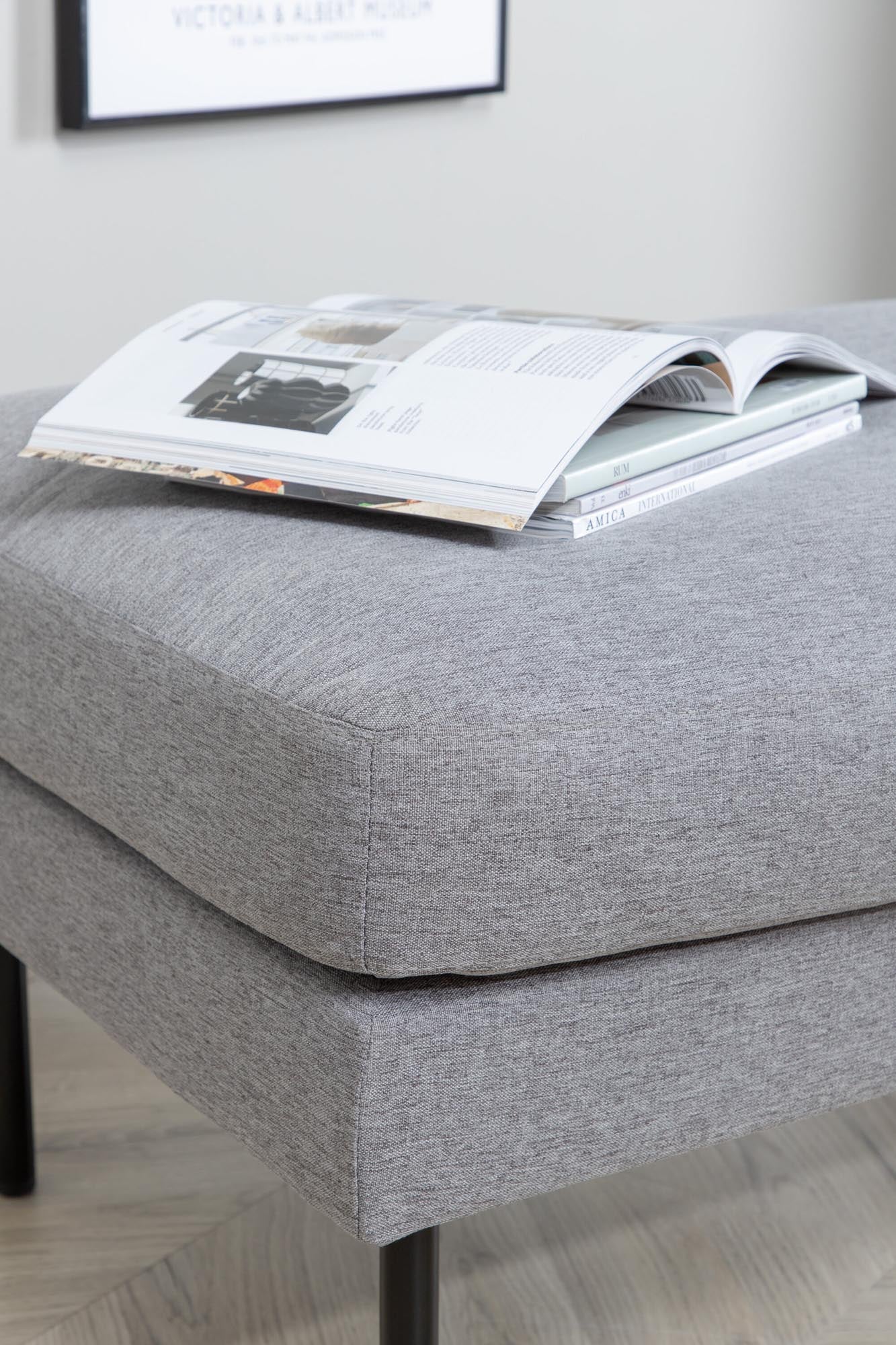 Eleganter Zoom Pouf: Perfekte Ergänzung für Ihr modernes Zuhause.