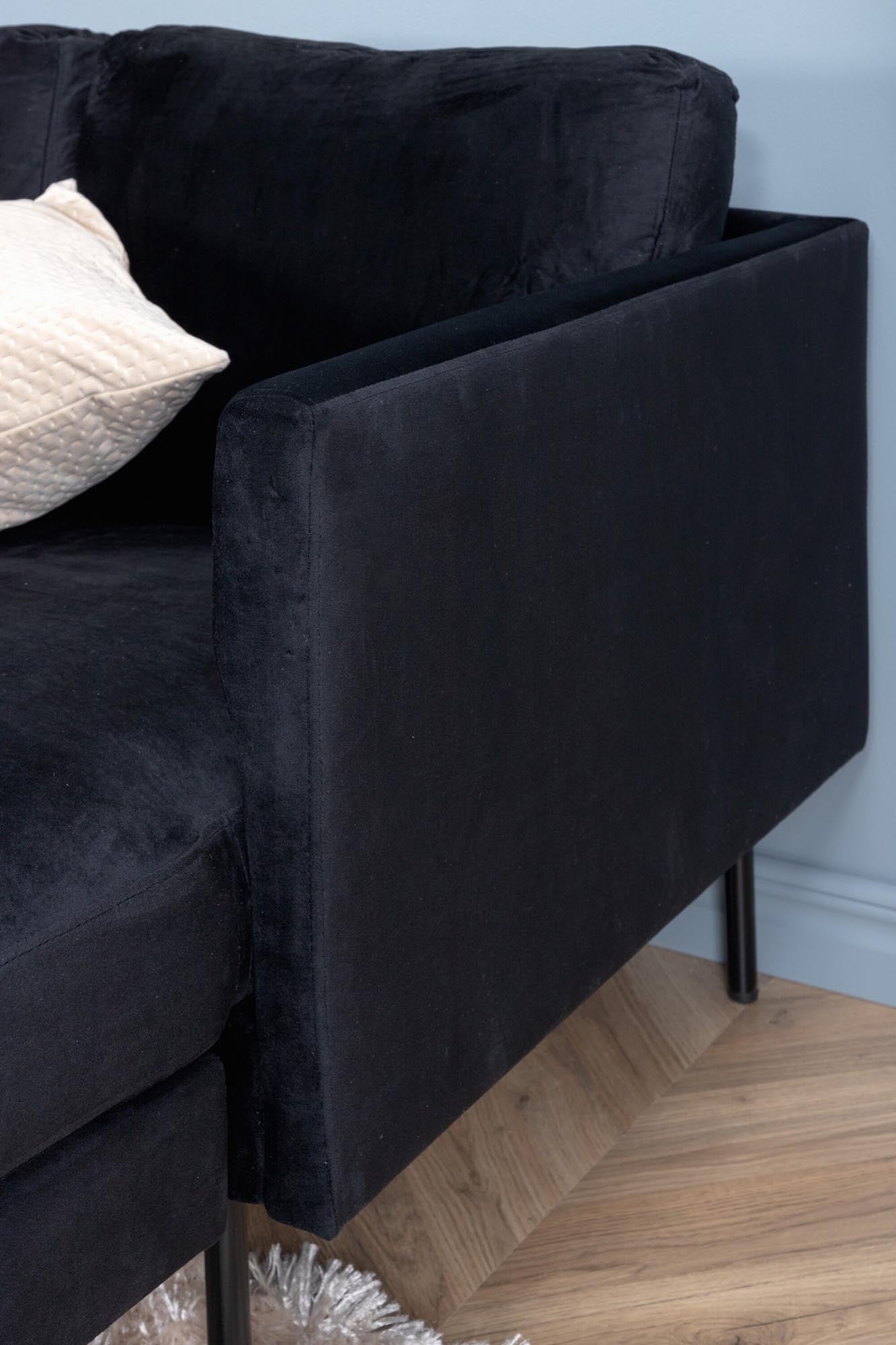 Zoom U-Sofa in Schwarz präsentiert im Onlineshop von KAQTU Design AG. L-Sofa rechts ist von Venture Home