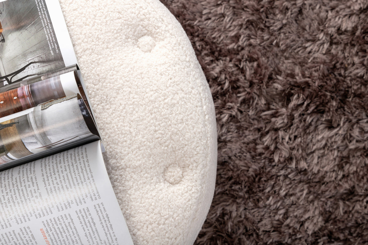 Benjamin Ottoman / Pouf in Weiss präsentiert im Onlineshop von KAQTU Design AG. Pouf ist von Venture Home