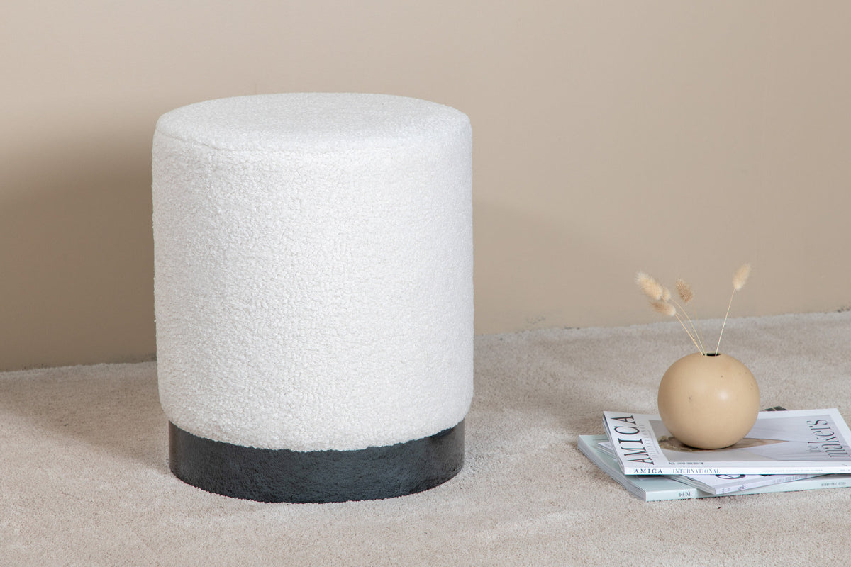 Benji Ottoman / Pouf in Weiss präsentiert im Onlineshop von KAQTU Design AG. Pouf ist von Venture Home