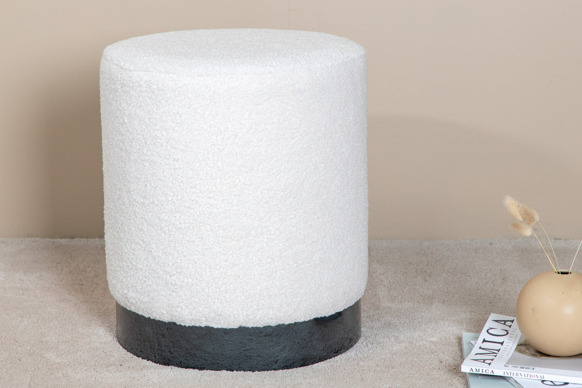 Benji Ottoman / Pouf in Weiss präsentiert im Onlineshop von KAQTU Design AG. Pouf ist von Venture Home