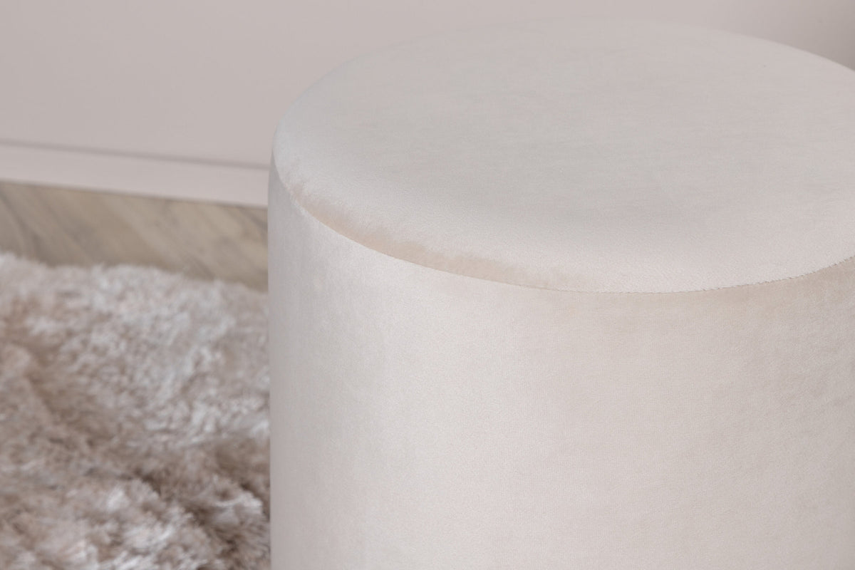 Benji Ottoman / Pouf in Beige präsentiert im Onlineshop von KAQTU Design AG. Pouf ist von Venture Home