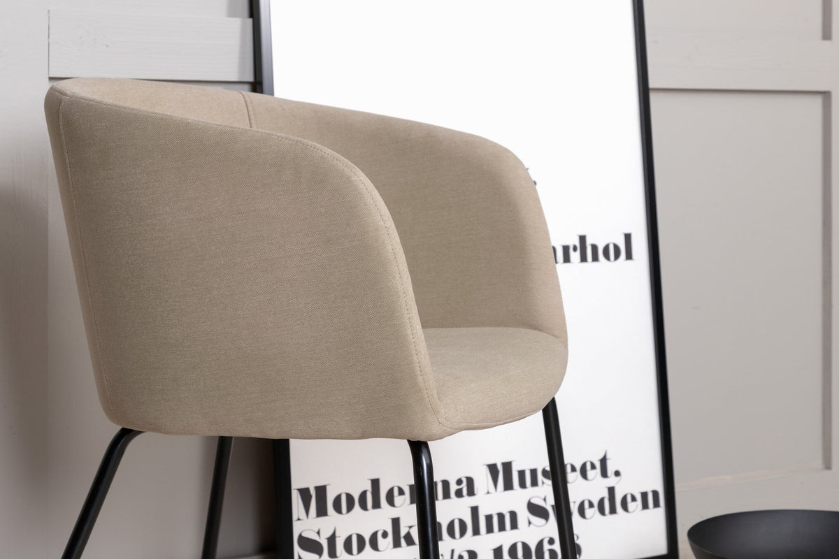 Berit Stuhl in Beige präsentiert im Onlineshop von KAQTU Design AG. Stuhl ist von Venture Home