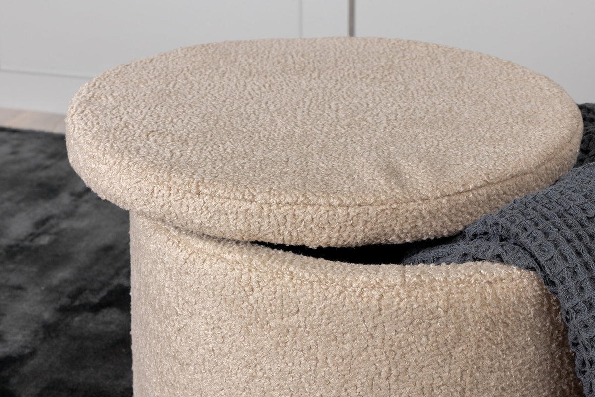 Dunken Ottoman / Pouf in Beige präsentiert im Onlineshop von KAQTU Design AG. Pouf ist von Venture Home