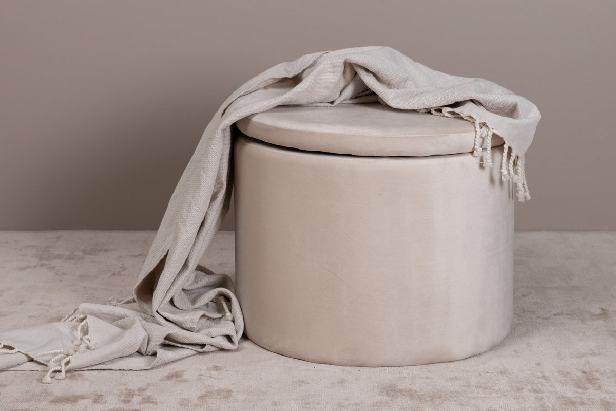 Dunken Ottoman / Pouf in Beige präsentiert im Onlineshop von KAQTU Design AG. Pouf ist von Venture Home