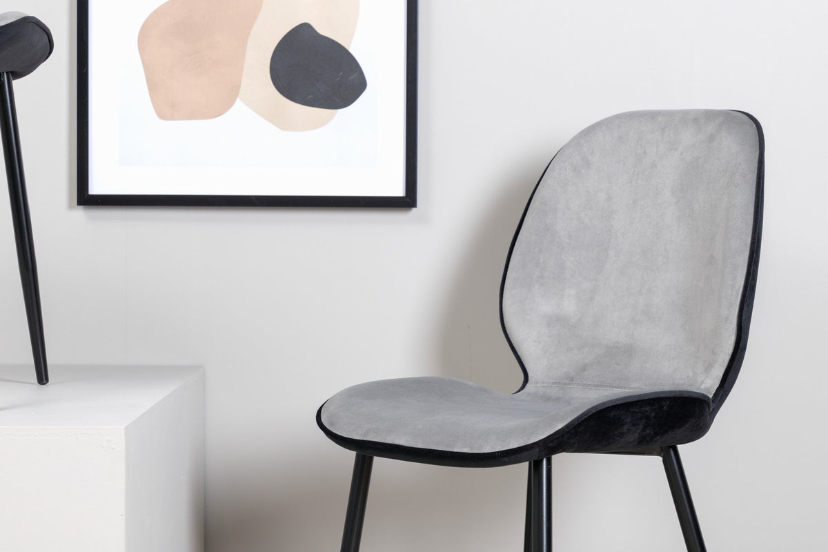 Emma Stuhl in Grau präsentiert im Onlineshop von KAQTU Design AG. Stuhl ist von Venture Home