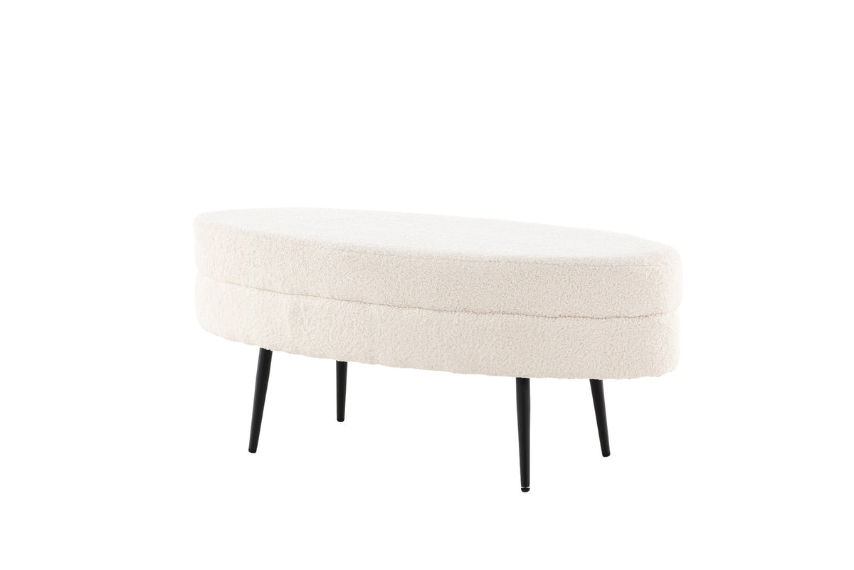 Otto Ottoman / Pouf in Weiss präsentiert im Onlineshop von KAQTU Design AG. Ottoman ist von Venture Home
