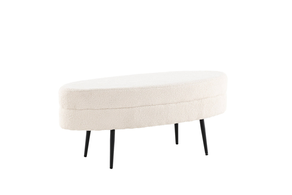 Otto Ottoman / Pouf in Weiss präsentiert im Onlineshop von KAQTU Design AG. Ottoman ist von Venture Home
