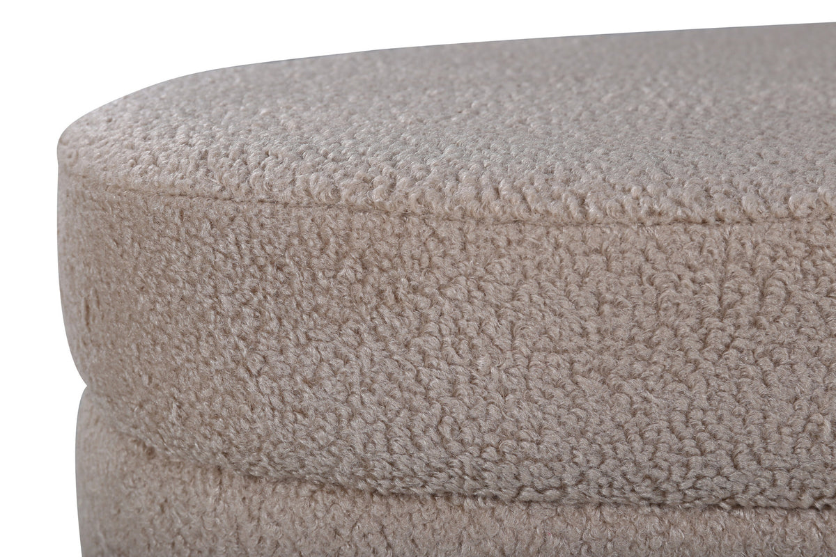 Otto Ottoman / Pouf in Beige präsentiert im Onlineshop von KAQTU Design AG. Ottoman ist von Venture Home